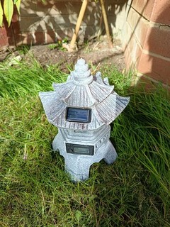 Solar Pagoda Lantern Garden Statue Decor Garden Ornament for Patio Landscape