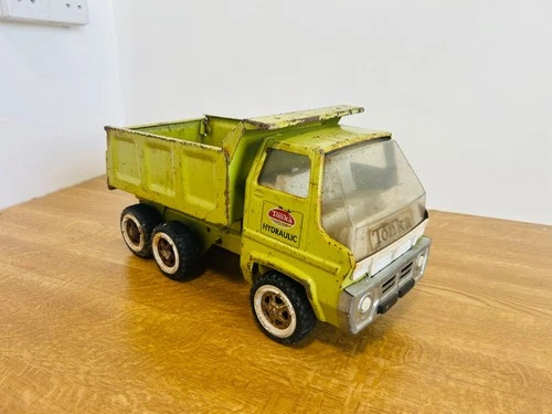 Vintage Tonka Toy Hydraulic Wheel Dump Truck, Orginal, Vintage. 1970's-80's