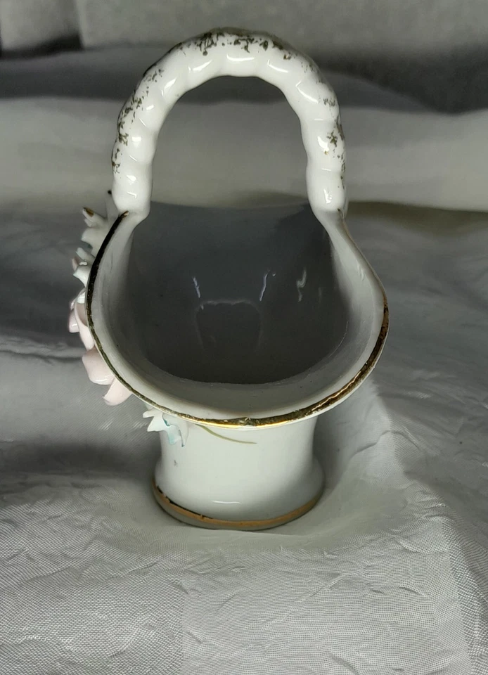 Vintage Porcelain Basket with applied flowers and golden accents - image 3 of 4