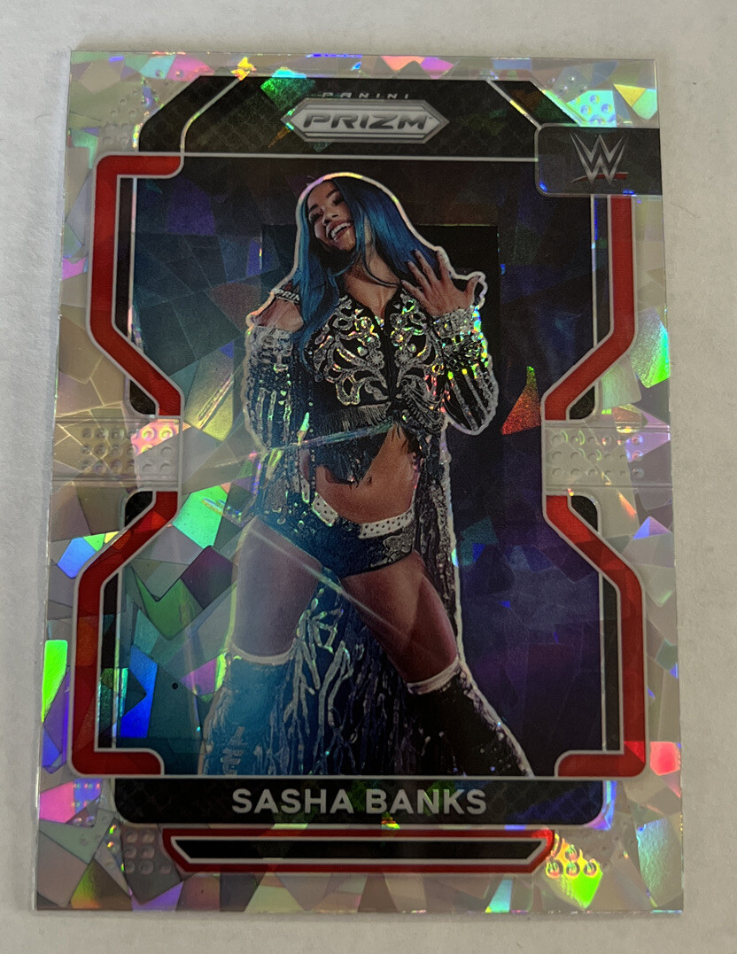 2022 Panini Prizm WWE - Sasha Banks #102 CRACKED ICE Prizm Parallel SP