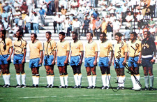 BRAZIL 1970 AUTOGRAPHED A4 PHOTOGRAPH BY 6 INC FELIX, JAIRZINHO, RIVELINO, BRITO