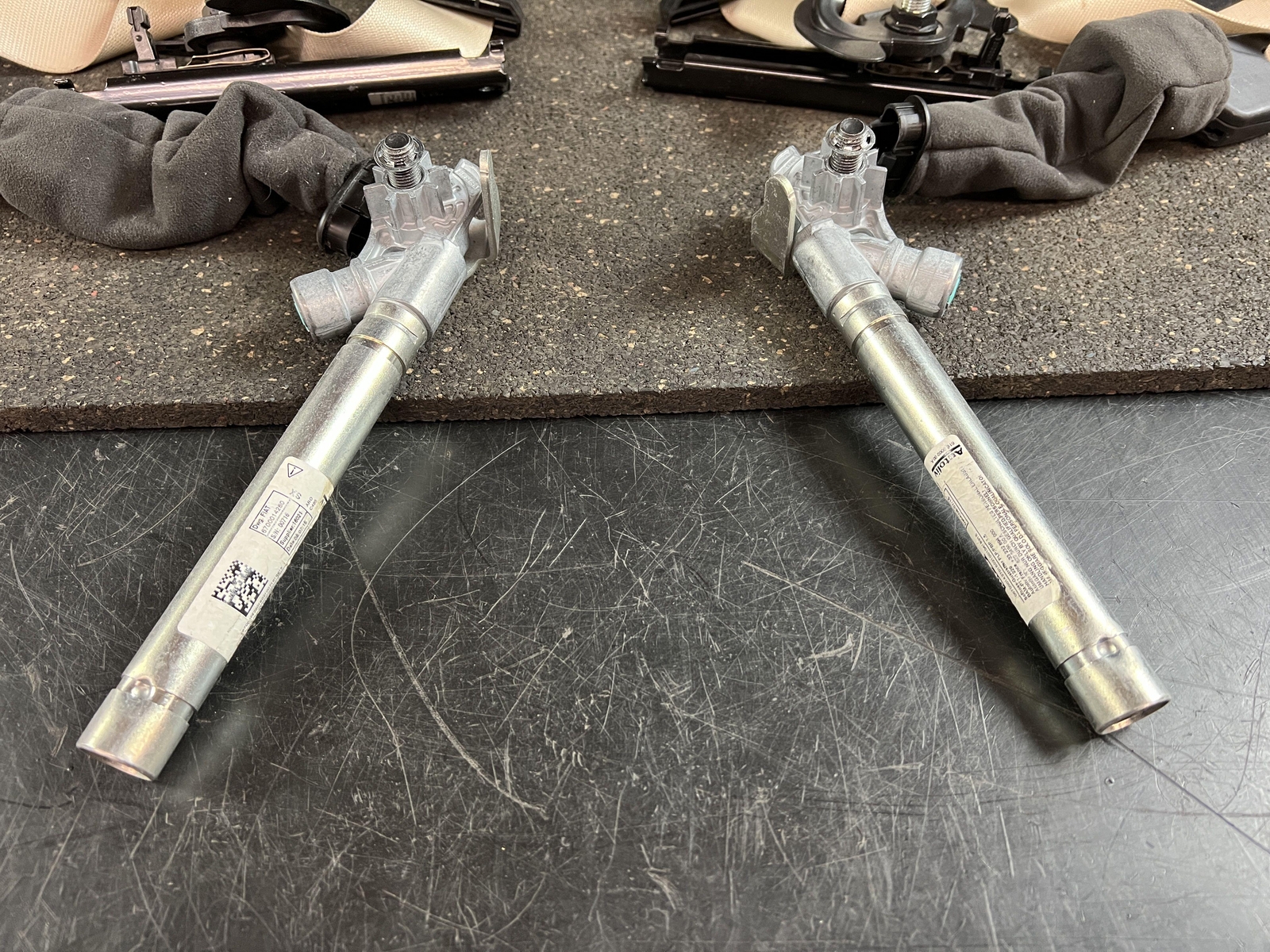 14-17 MASERATI GHIBLI FRONT LEFT & RIGHT SAFETY SEATBELT RETRACTORS