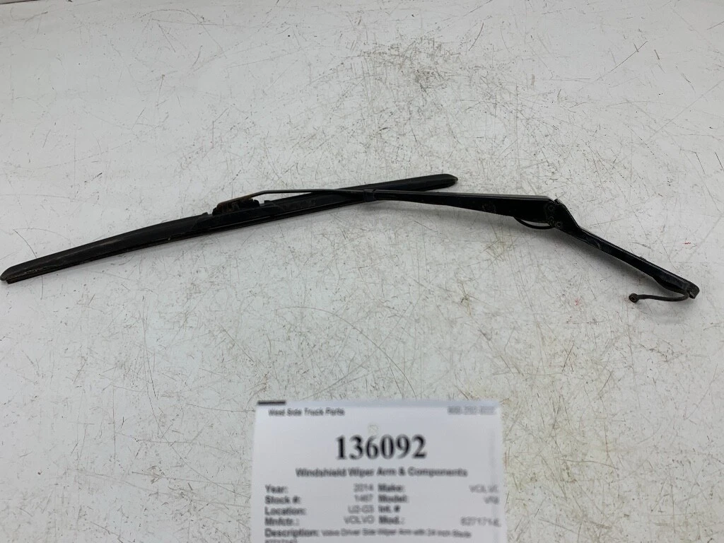 Volvo Driver Side Wiper Arm with 24 Inch Blade 82717142 | eBay 