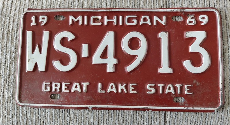 1969 Michigan License Plate  WS 4913