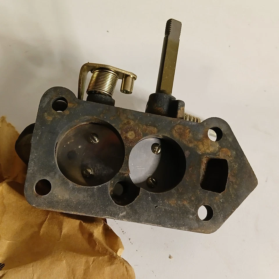 1967-1969 Datsun Hitachi 2 Barrell Carb Assembly Throttle Body FD32-1300 NOS OEM - Image 3 of 4