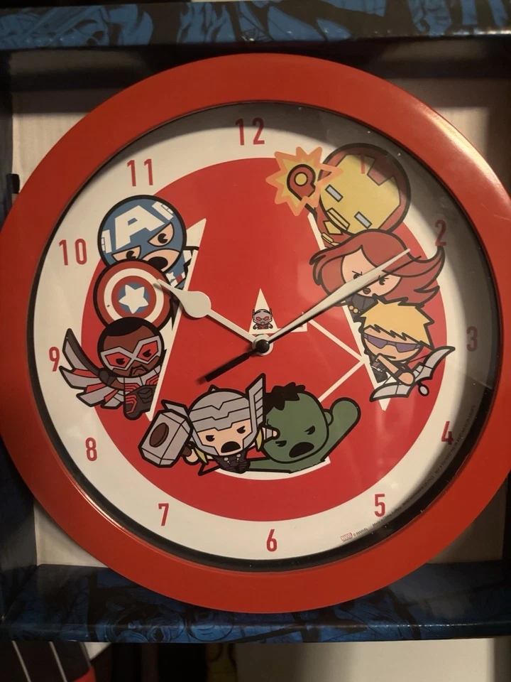 Reloj de pared de plástico Marvel Foto 2 de 4