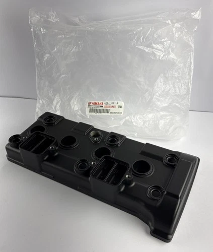 YAMAHA 2C0-11191-01-00 - CYLINDER HEAD COVER OEM