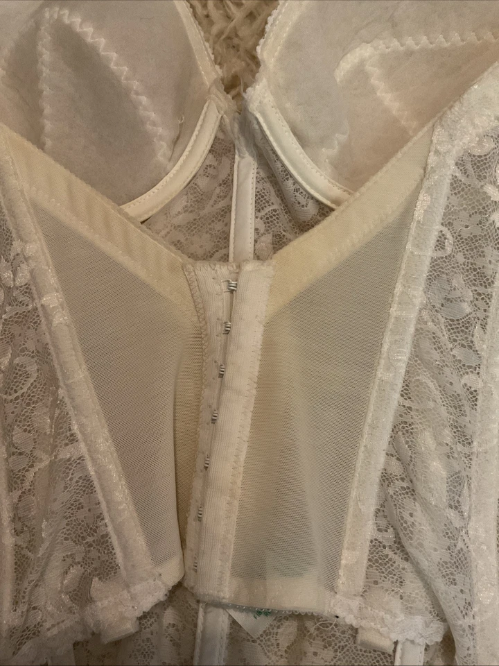 Corsé Bustier Carnaval Vintage Años 80 Encaje Blanco 313 34D, etiqueta Union EE. UU. Foto 4 de 4