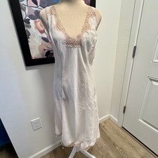Vintage 70's Ivory Ecru Lace V-Neck Midi Nightie Slip 36/6