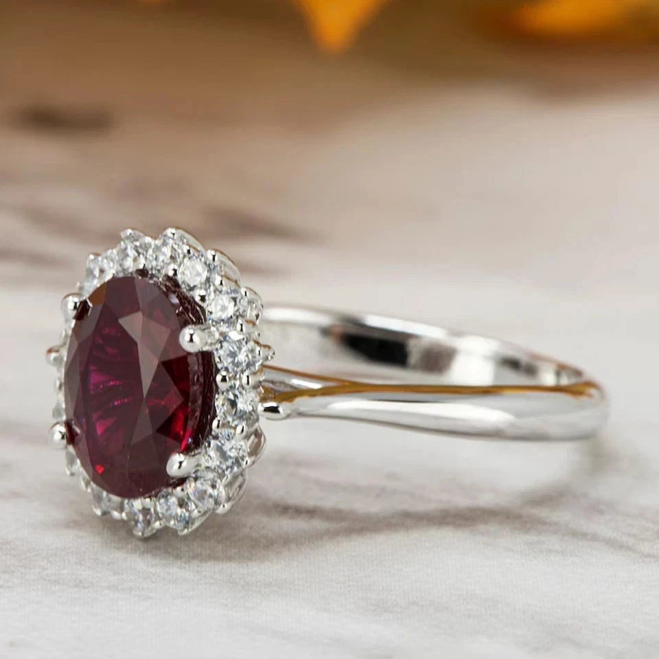 Кольцо с ореолом из чистого 14-каратного белого золота с натуральным рубином и бриллиантами овальной огранки 5,50 карата - Изображение 4 из 4