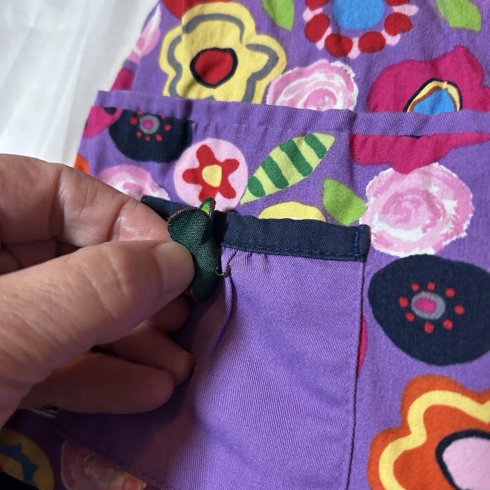 Mary Engelbreit Feel Good Pattern Scrubs size Small Style# M3077 - Image 4 of 4