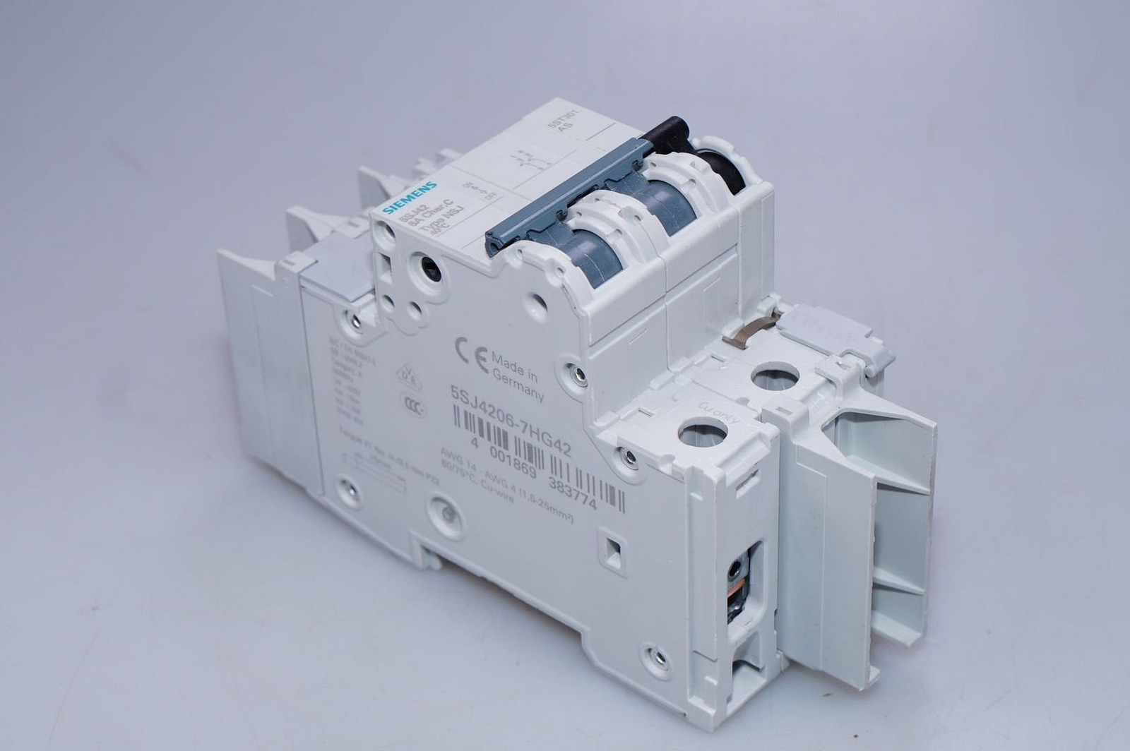 SIEMENS 5SJ4206-7HG42 Circuit Breaker + Auxiliary Switch