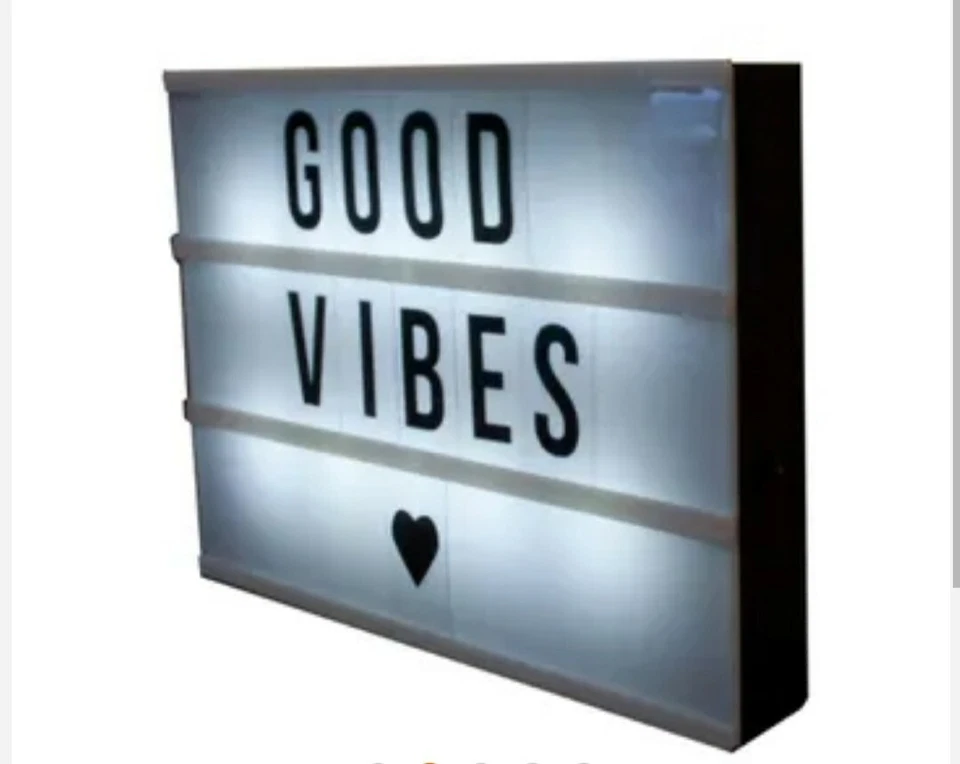 Caja de luz de letras 12 x 9 alimentada por batería 85 letras y símbolos  Foto 3 de 4