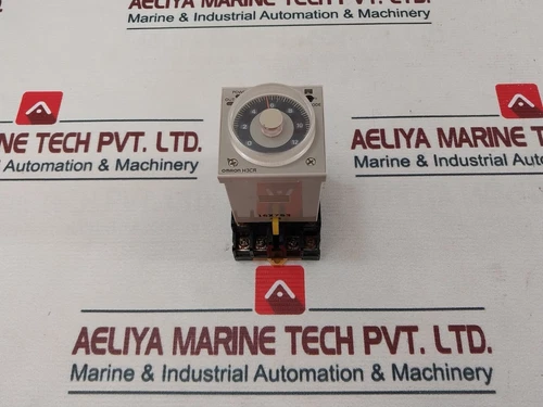 Omron H3CR-A Solid State Multifunction Timing Relay With Base 0-12 Hrs