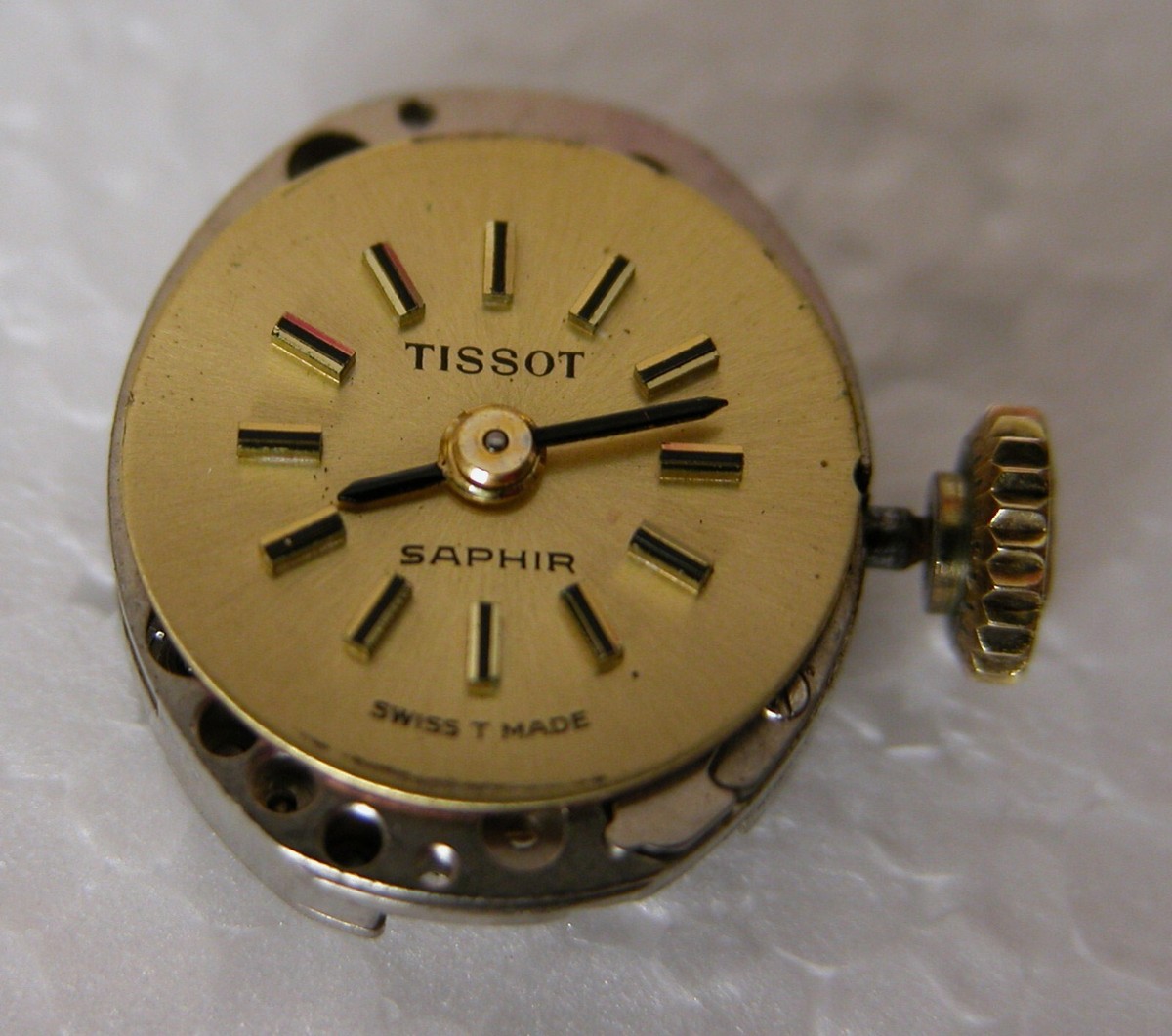 A Vintage 14k Yellow Gold Mechanical Movement Women Tissot  display picture 3