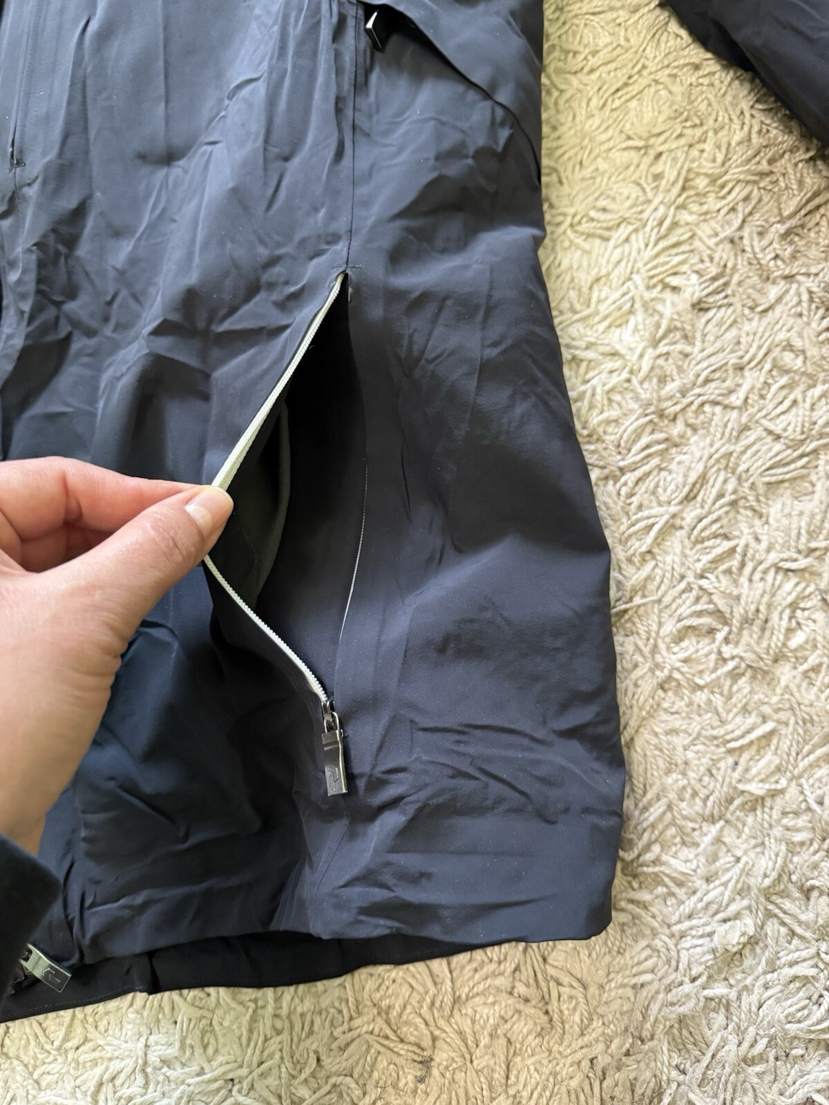 Peak Performance Men's Gortex Ski Jacket Size 50 - image 16