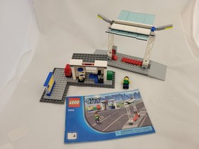 Lego 8404 City Public Transport with 5 minifigures and manuals, incomplete