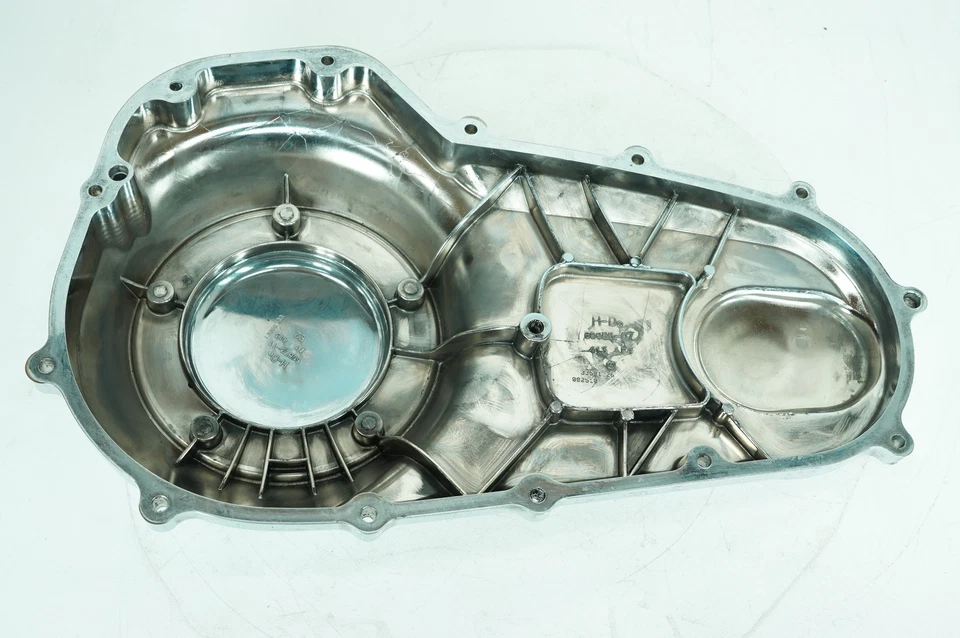 2011 Harley Touring FLHTK Electra Glide Ultra OEM tampa de embreagem primária externa 103 - Imagem 3 de 4