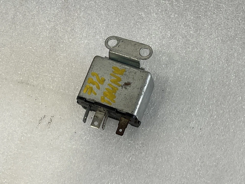 1986 1987 1988 1989 1990 1991 JEEP GRAND WAGONEER REAR HEATED GLASS RELAY - Image 2 of 4