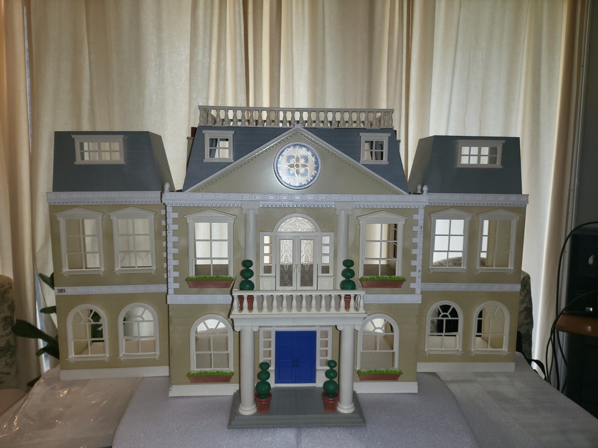 Cloverleaf Manor Dollhouse Critters Calico Critters Cloverleaf