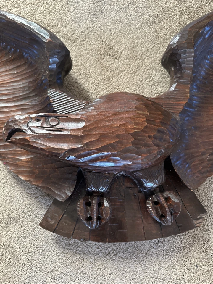 "Antiguo arte popular americano primitivo estilo Bellamy talla águila 25"" x 20""" Foto 3 de 4