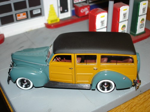 Minichamps 1940 Ford De Luxe, 1:43 NIB Ford 100 Year Heart & Soul Collection - Picture 8 of 9