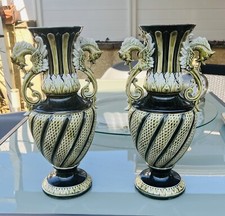 Ancienne Paire De Vases En Barbotines Anses Dragons