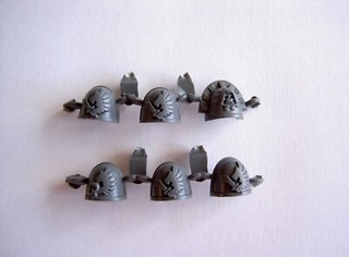 #W006 Warhammer 40K Dark Angel Ravenwing Fahrrad Schulterpolster Ersatzteile Teile GW