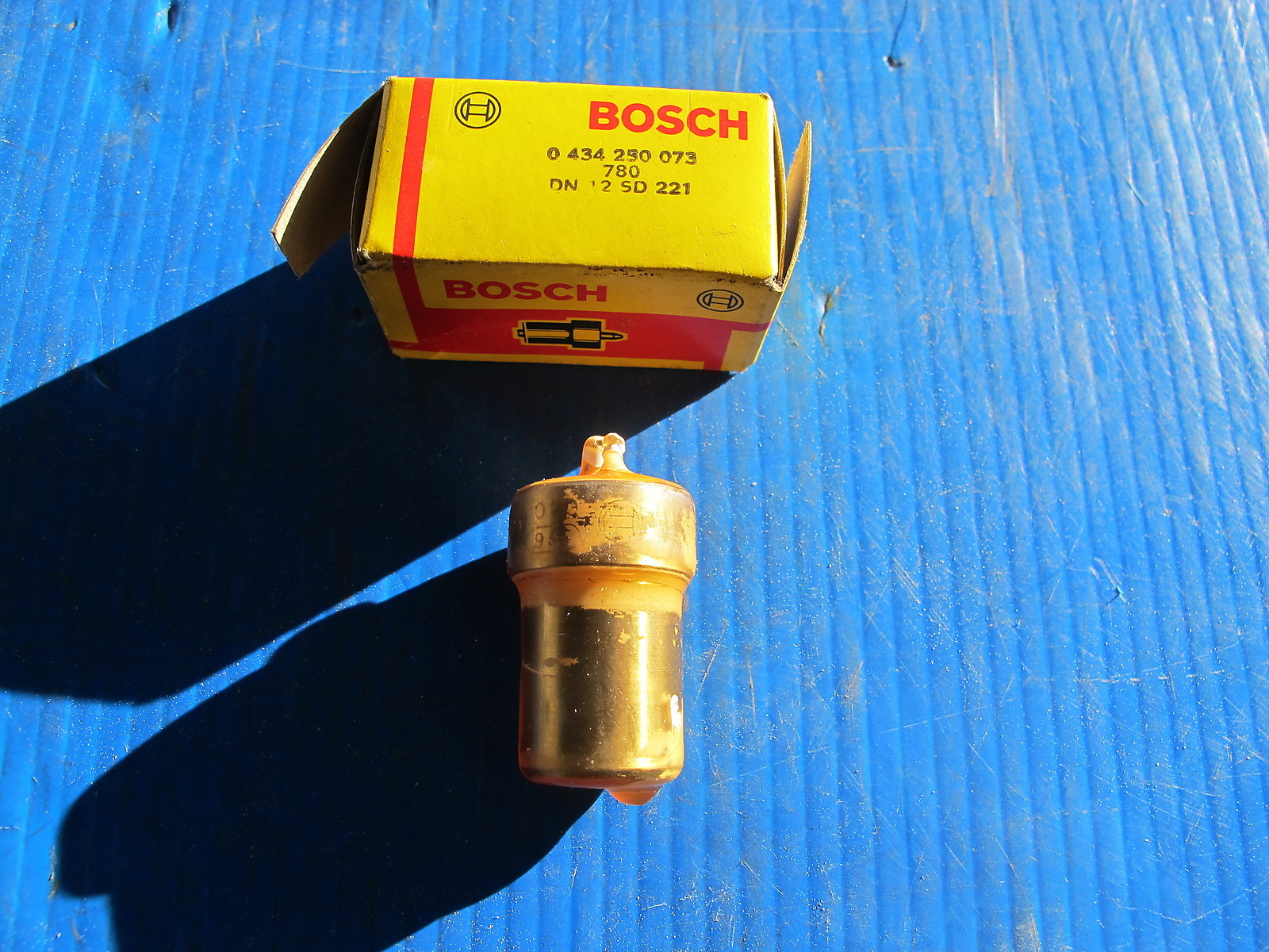 Injecteur Bosch Peugeot J7 utilitaire et camping-car - Pour vos longs voyages sans panne