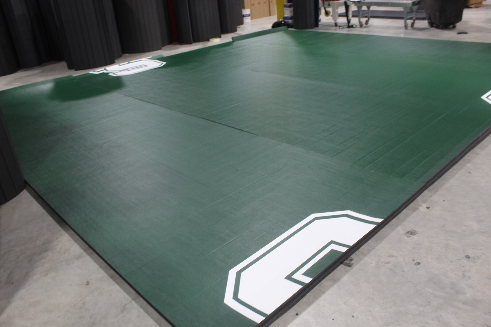 24' x 24' x 1 5/8" Dollamur FlexiRoll MMA Wrestling Mat READ