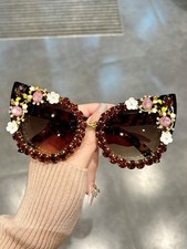 Tortoiseshell Rhinestone Cat-Eye Sunglasses Floral Decorated Oversized Frame