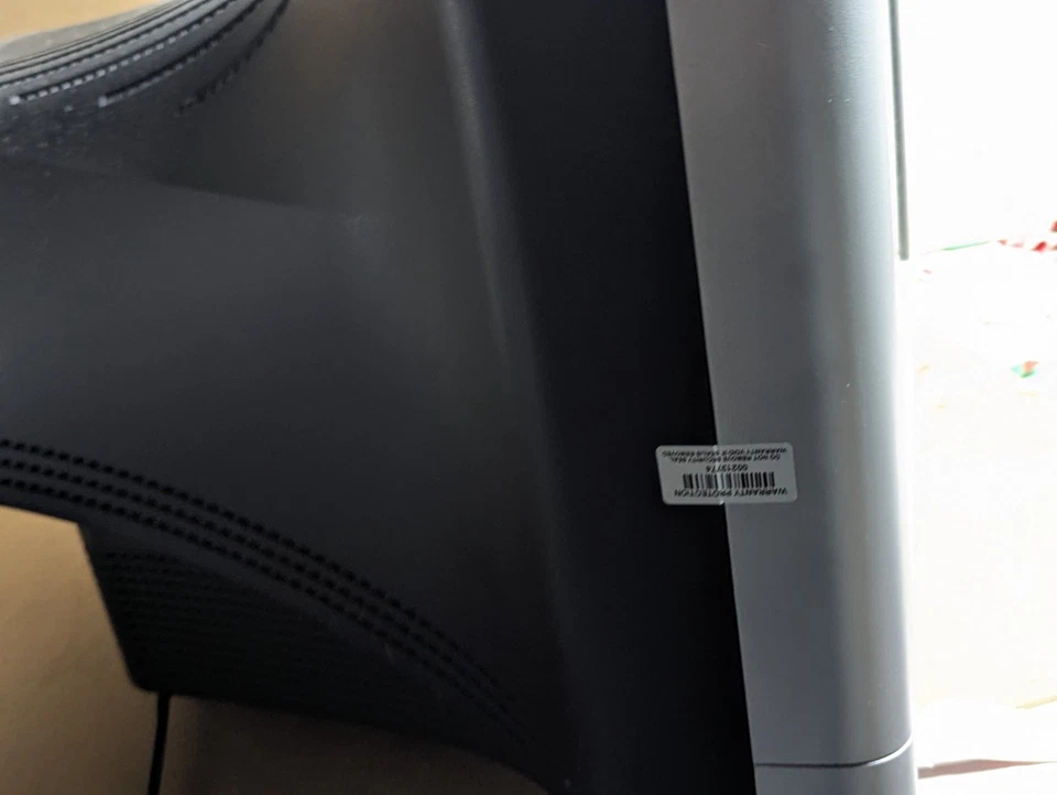 Vintage COMPAQ FS7600 17" Flat CRT Monitor Gaming Computer Great Condition - Image 4 of 4