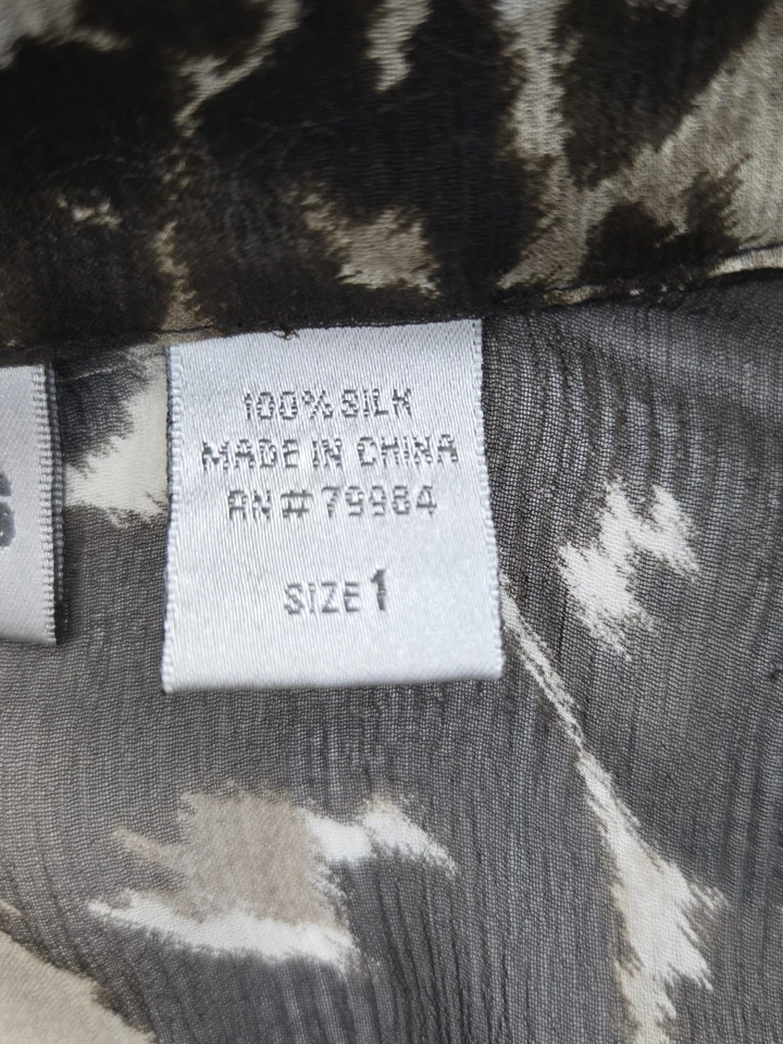 Blusa envolvente frontal Chicos 100 % seda transparente con estampado de leopardo animal talla 1 Foto 4 de 4