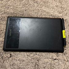 Wacom Bamboo Pen CTL-470 USB Graphics Tablet w/ Stylus 10.6 x 7.0 in no cables