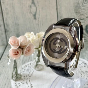Montre analogique homme rare GUCCI 137.1 SYNC ton gris ceinture argent noir occasion