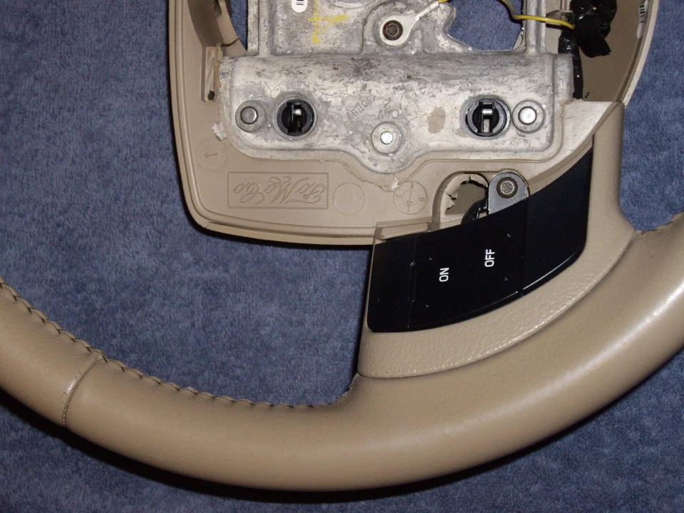 Volante Grand Marquis/Corwn Vic/Town Car Med 2006-11 cuero camel Foto 2 de 4