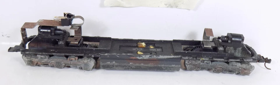 VTG / HO / UNBRANDED / SEABOARD #6172 / DIESEL LOCOMOTIVE / CHASSIS / PARTS - Image 2 of 4