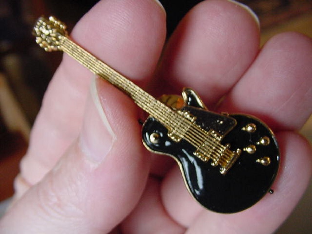 M-305-A) BLACK GIBSON Repro '59 LES PAUL GUITAR tack pin BROOCH