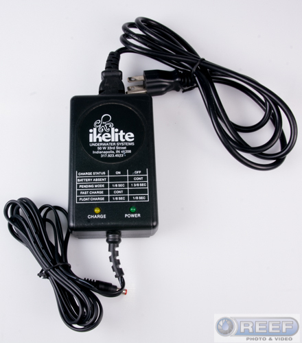 Chargeur intelligent Ikelite Pro Video Lite 2 avec cordon américain - Photo 1 sur 1