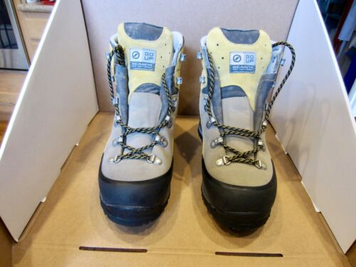 Scarpa Barun Lady GTX Climbing/Mountaineering Boots – Women’s US 7.33 / EU 38.5