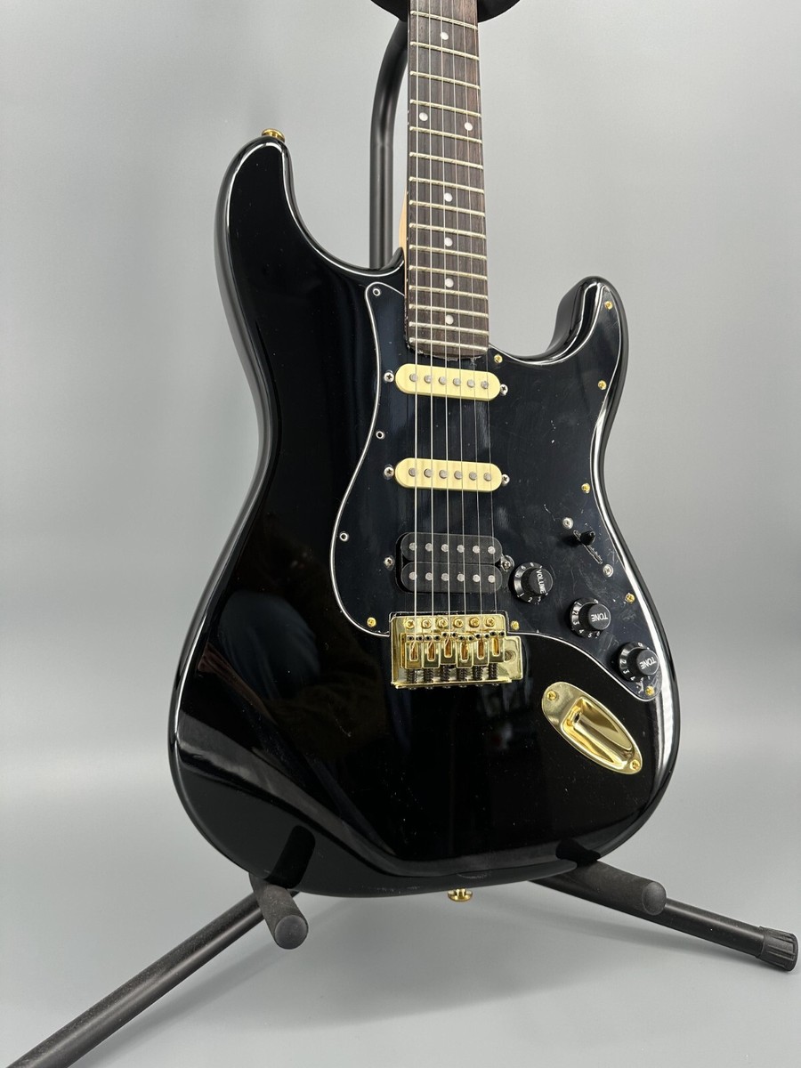 ギター Black Smoker DELTA-S Special Pickguard Amazon.com: Fender Modern Pickguard, Stratocaster, 11-Hole