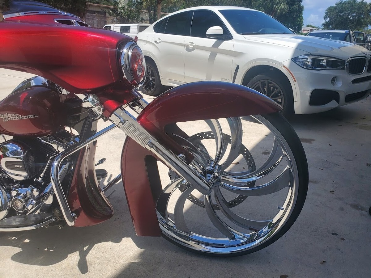 Harley Davidson Touring/Bagger 32
