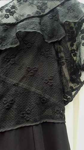 Size 12,black,embroidered lace,short sleeve polyester chiffon culottes - Picture 7 of 7