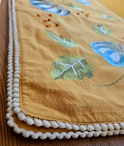 New Table Runner Autumn Pumpkins Embroidered 16 X72 in. Gold Fall Thanksgiving - Picture 10 of 10