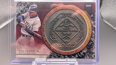 2017 Topps Update Series MVP Award Medallions Ken Griffey Jr. NUMBER MATCH 24/50