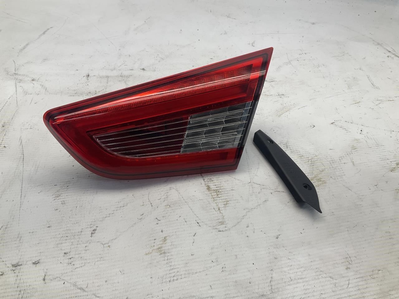 14-24 Maserati Ghibli Right Passenger Inner Mounted Tail Lamp Light Q