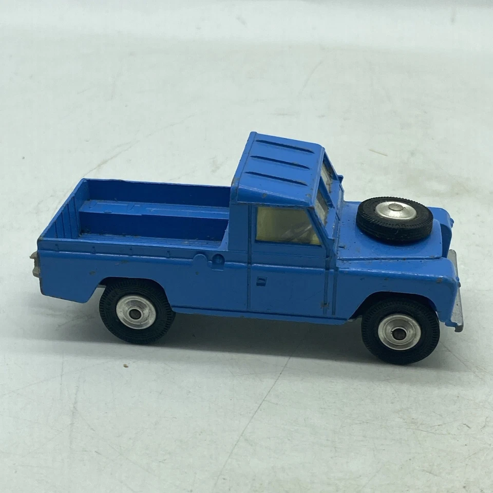CORGI TOYS - LAND ROVER 109" W.B. in Blue READ 11 - Image 4 of 4