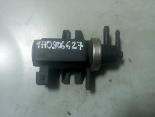 Audi A6 S6 C5 4B 2000 110kW Turbolader Druckwandler Magnetventil 1H0906627