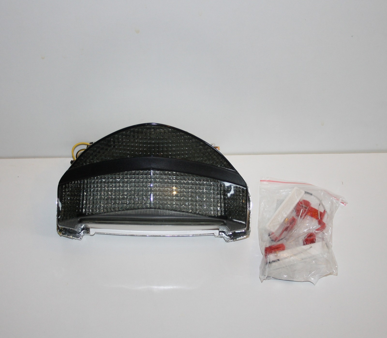Feu LED avec clignotants intégrés CBR 929 fumé pour remplacer l'origine