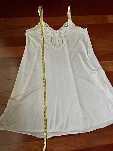 Vintage Vollschlupf Kleid Nachthemd Elfenbein Nylon Dessous Gr. 38 MÄNGEL - Bild 12 von 13